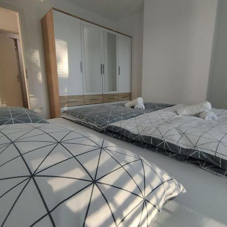 Apartment Sanya #3 류블랴나 외부 사진